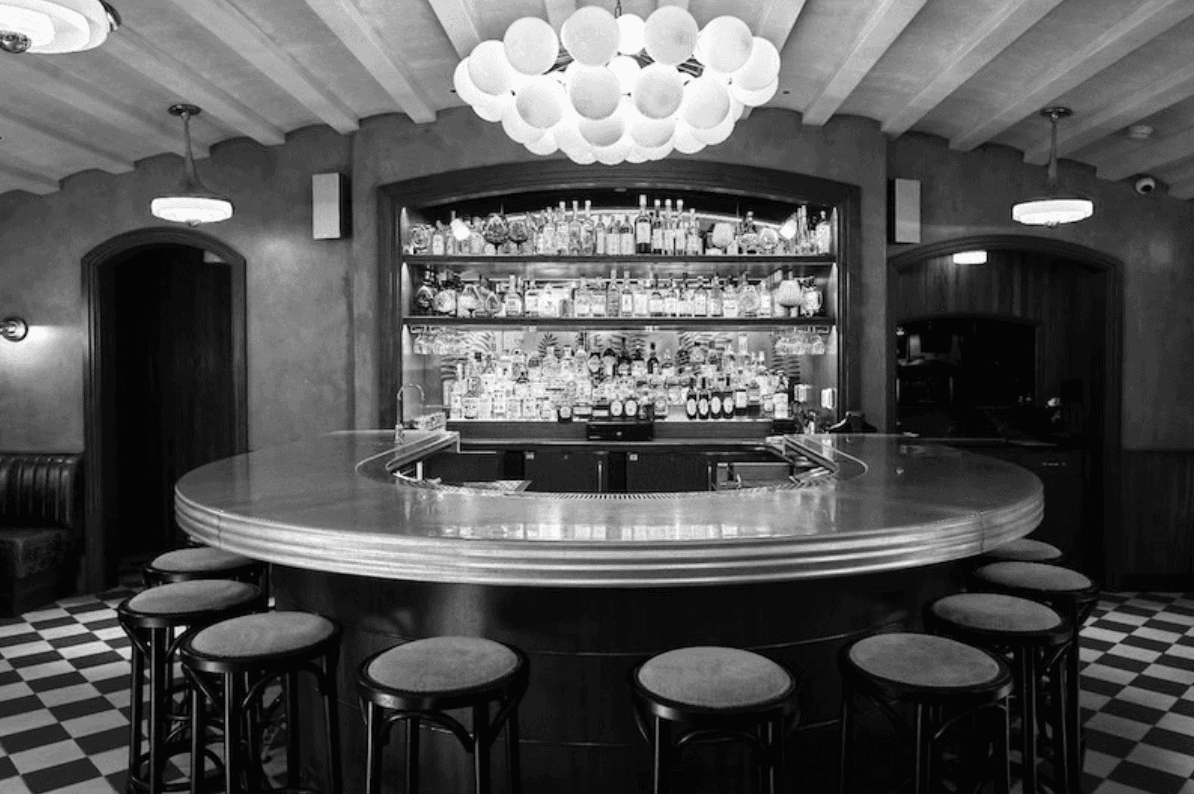 NOVO HOTSPOT EM NOVA YORK, WILD CHERRY RESGATA VIBE DOS FILMES DO ESTÚDIO A24