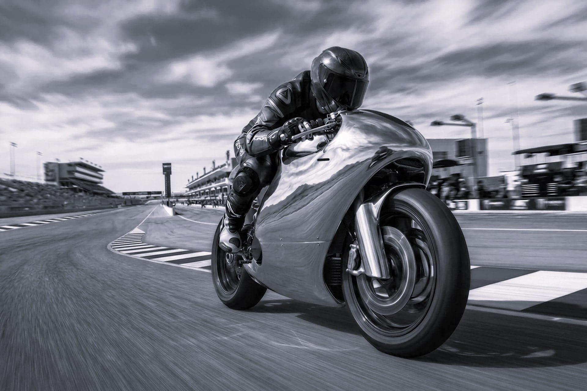 SE É PARA TER UMA MOTO, QUE SEJA UMA DESSE TIPO: BANDIT9 DUCATI 821